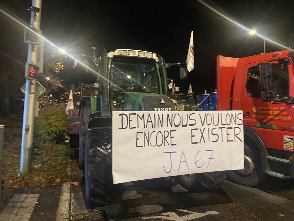 Blocage du pont de l'Europe à Strasbourg reliant la France à l'Allemagne. (c)JA67