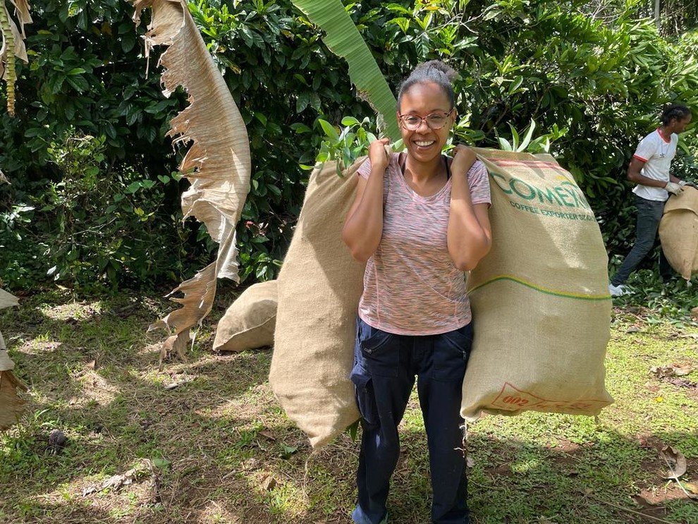 Sarah Gobert et ses récoltes.